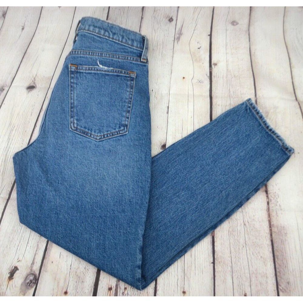 ABERCROMBIE & FITCH Women's The Mom High Rise Jeans SIZE 29 / 8L Medium Wash